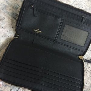 Kate spade travel wallet